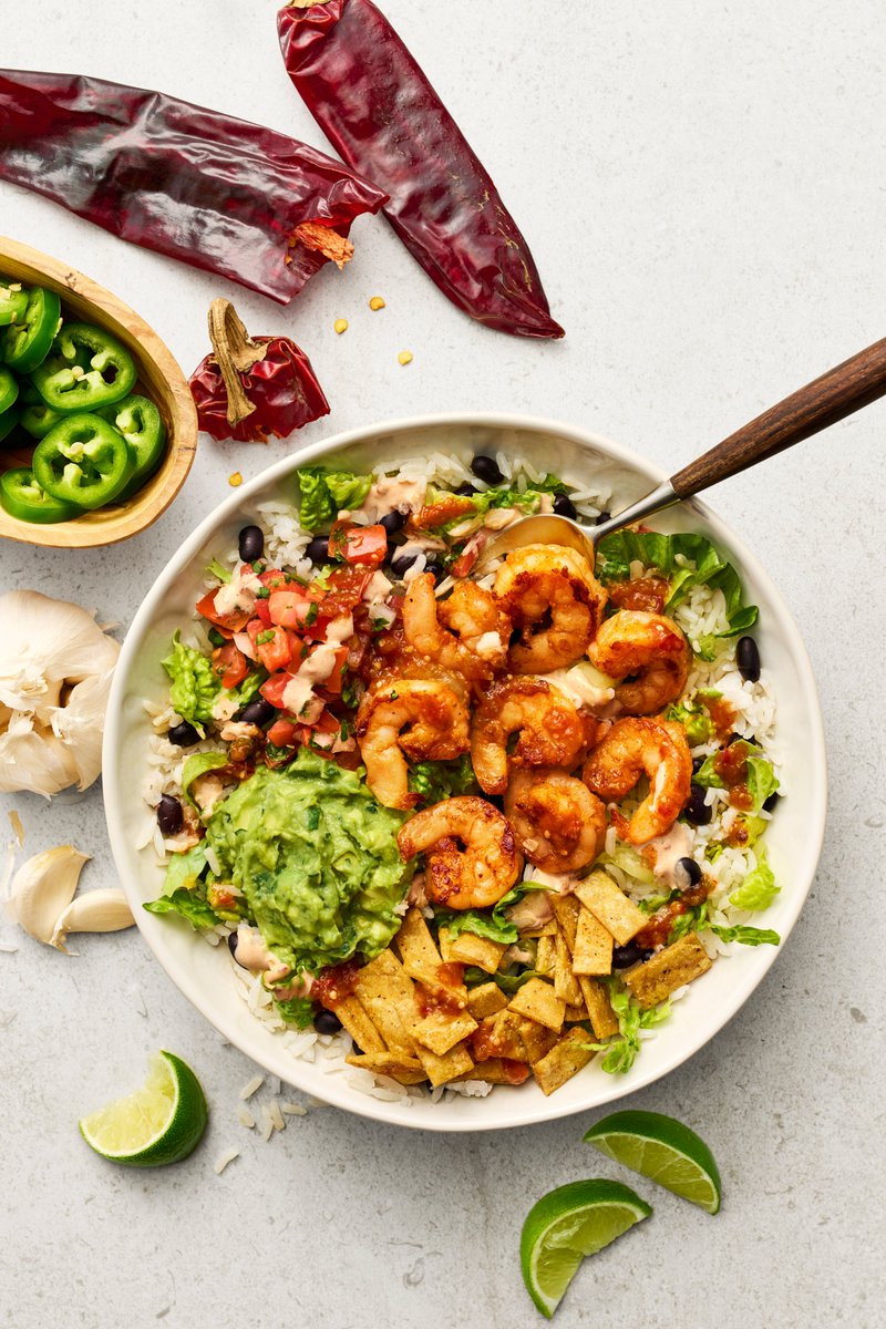 🍤@RubiosTweets has launched new entrées featuring Guajillo Lime Shrimp. Enjoy sustainably sourced shrimp marinated in a sweet & tangy guajillo lime seasoning in either a taco plate or a bowl. #Rubios Puerto Nuevo Burrito featuring wild-caught Langostino Lobster, is back!