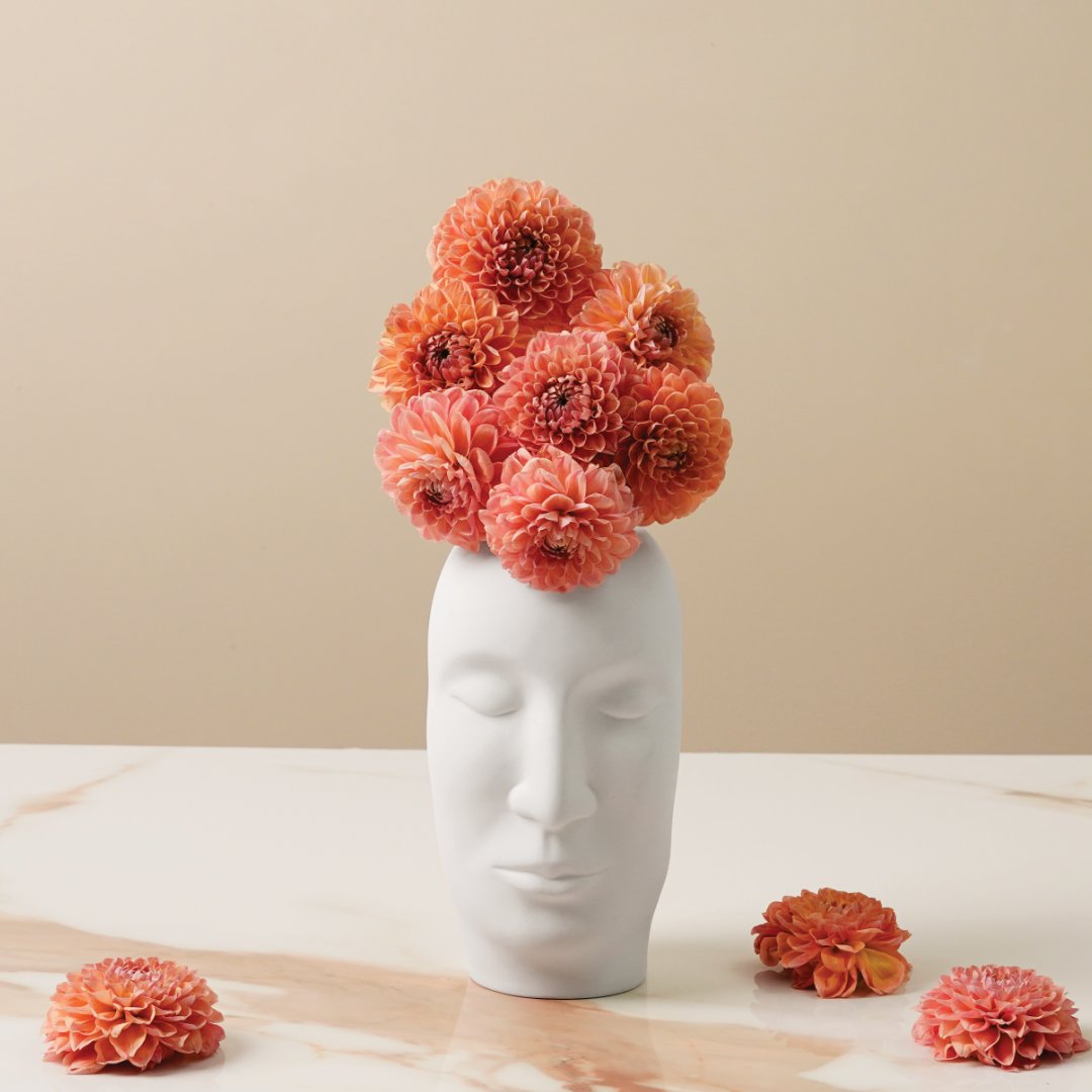 Valentine's Day Countdown | Day 10: A Bouquet for Your Valentine  
 
This Valentine’s Day, present your partner with a bouquet of their favourite seasonal flowers in an Iconic Vase, now 15% off* online and in-store: ow.ly/HjN050QzueV

Vase - enigma, NOW R764, WAS R899