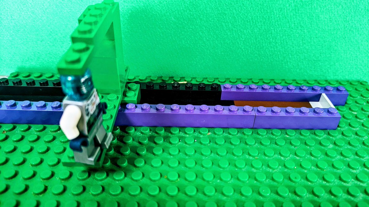 #LEGO ロボットの歩行シーンに必要なレール。