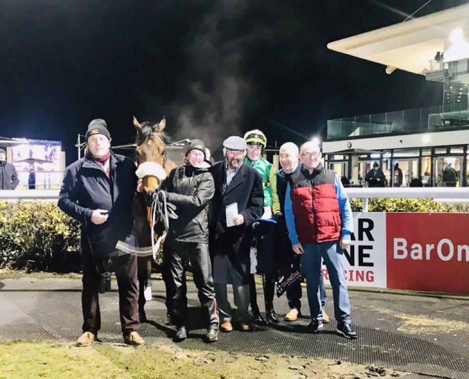Exquisite Acclaim continued his rich vein of form this Winter when landing the View Restaurant at @DundalkStadium Handicap last night under a fine ride from @Adamcaffrey24. Many congratulations to winning owners Thomas J O’Connor, @adomcguinness1 and @ShamrockTBS