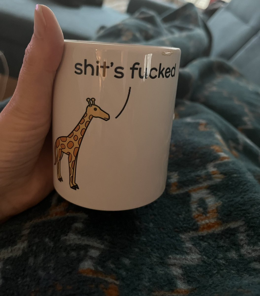 Kaffee - Sofa - zum ersten Mal seit 19 Tagen kein Dienst! 
I love it 🥰