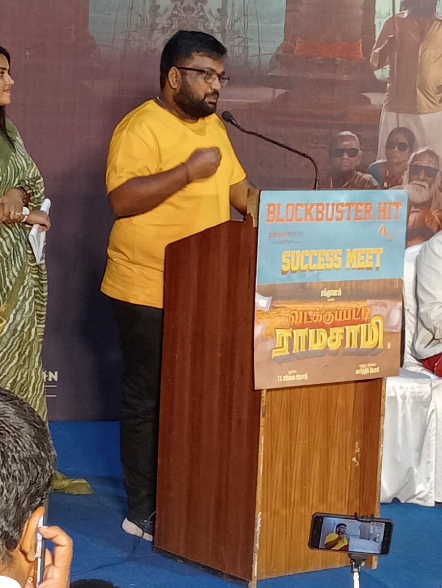 KollyStudio's tweet image. #CoolSuresh #Jacqueline @akash_megha @itisprashanth on stage. Entire cast &amp;amp; crew sharing their gratitude for  unconditional love &amp;amp; support from public &amp;amp; critics 

#VadakkupattiRamasamy 
#VadakkupattiRamasamySuccessMeet

Blockbuster 2nd week. In theatres now.