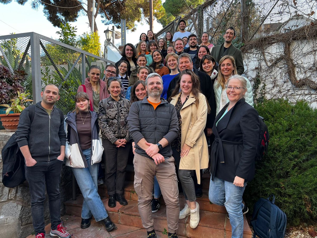 This year’s edition of the Winter Course on Personal Network Analysis is over: thank you to all lecturers, participants and organizers for making this enriching training opportunity possible! #PNA24 #personalnetworkanalysis #wintercourse #socialsciences #research