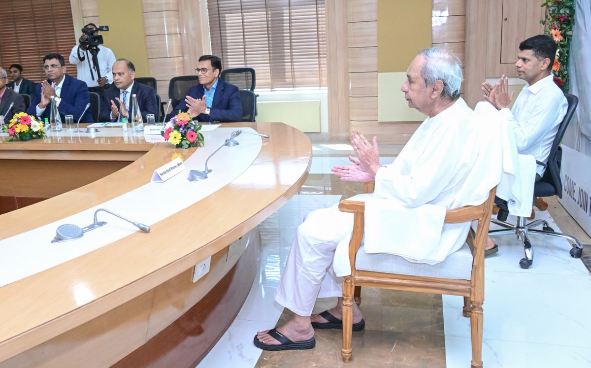 In a landmark move set to strengthen #Odisha's position in the electric vehicle (EV) sector, <a href="/TheJSWGroup/">JSW Group</a> has signed an MoU with the #Odisha Government for establishment of an Integrated Electric Vehicles (EV) and EV Battery Manufacturing Project at #Cuttack and #Paradip.
