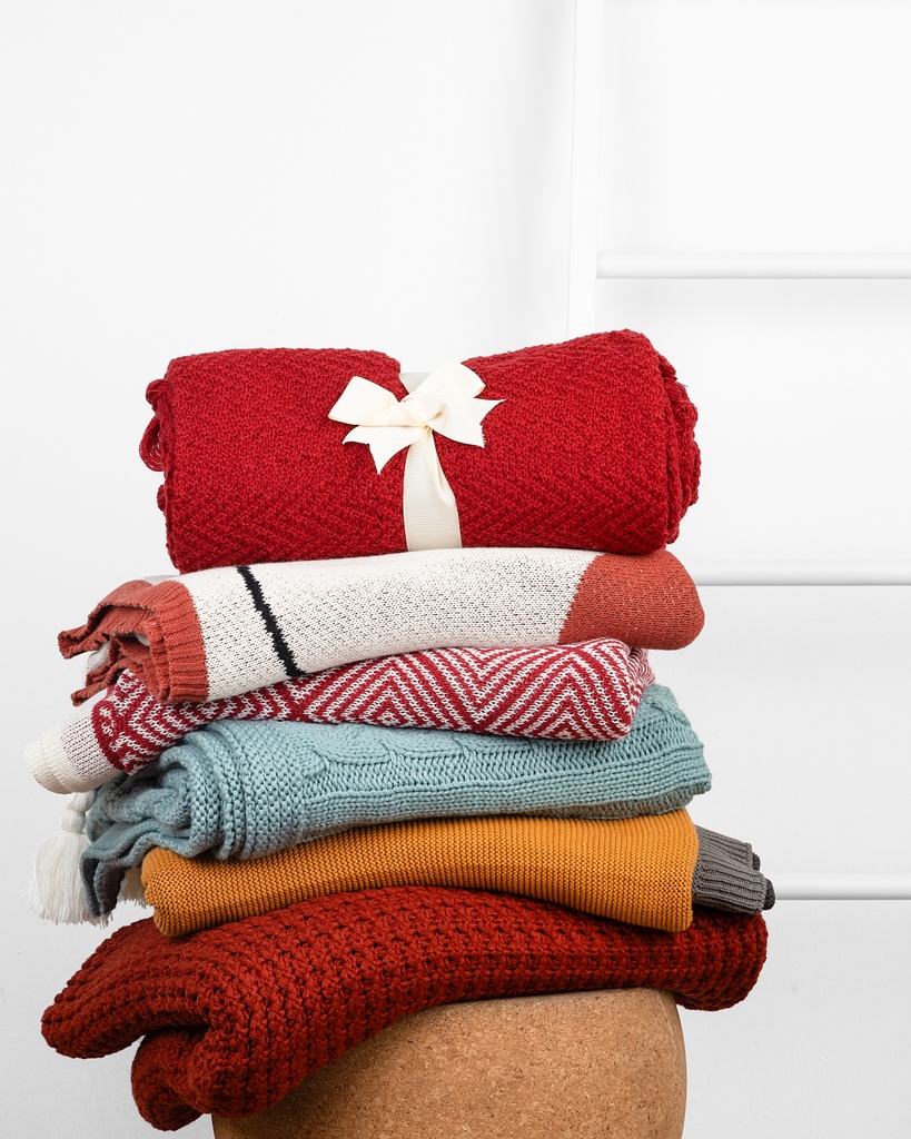 LsaHomeco's tweet image. Just in time for the cozy season❤️
The perfect gift to warm hearts and homes alike😍

#4daystovalentine #lsahome #giftideas #giftideasforhim #giftideasforher #valentine #giftingseason