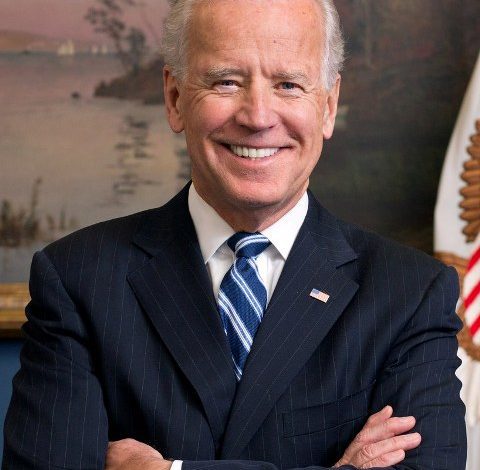 El presidente <a href="/JoeBiden/">Joe Biden</a> visitará el Condado Palm Beach el martes!  Florida una prioridad. Él viene porque ve el trabajo y nuestros éxitos.
Making Florida a priority.  He is coming because he sees the work and our successes. <a href="/FlaDems/">Florida Democrats</a> <a href="/POTUS/">President Donald J. Trump</a>