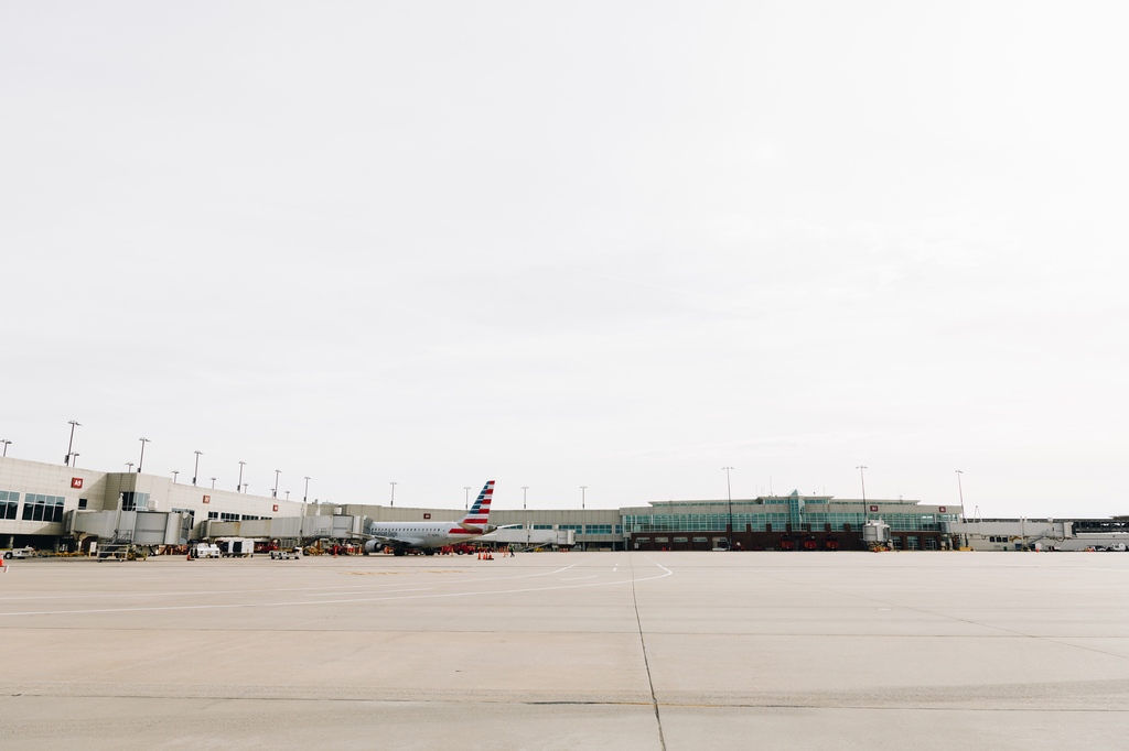 flyxna's tweet image. Day☀️ vs. Night🌙 
What's your favorite time of day to catch a flight? 🤔✈️
.
.
#day #night #flighttime #flyxna #NWArk