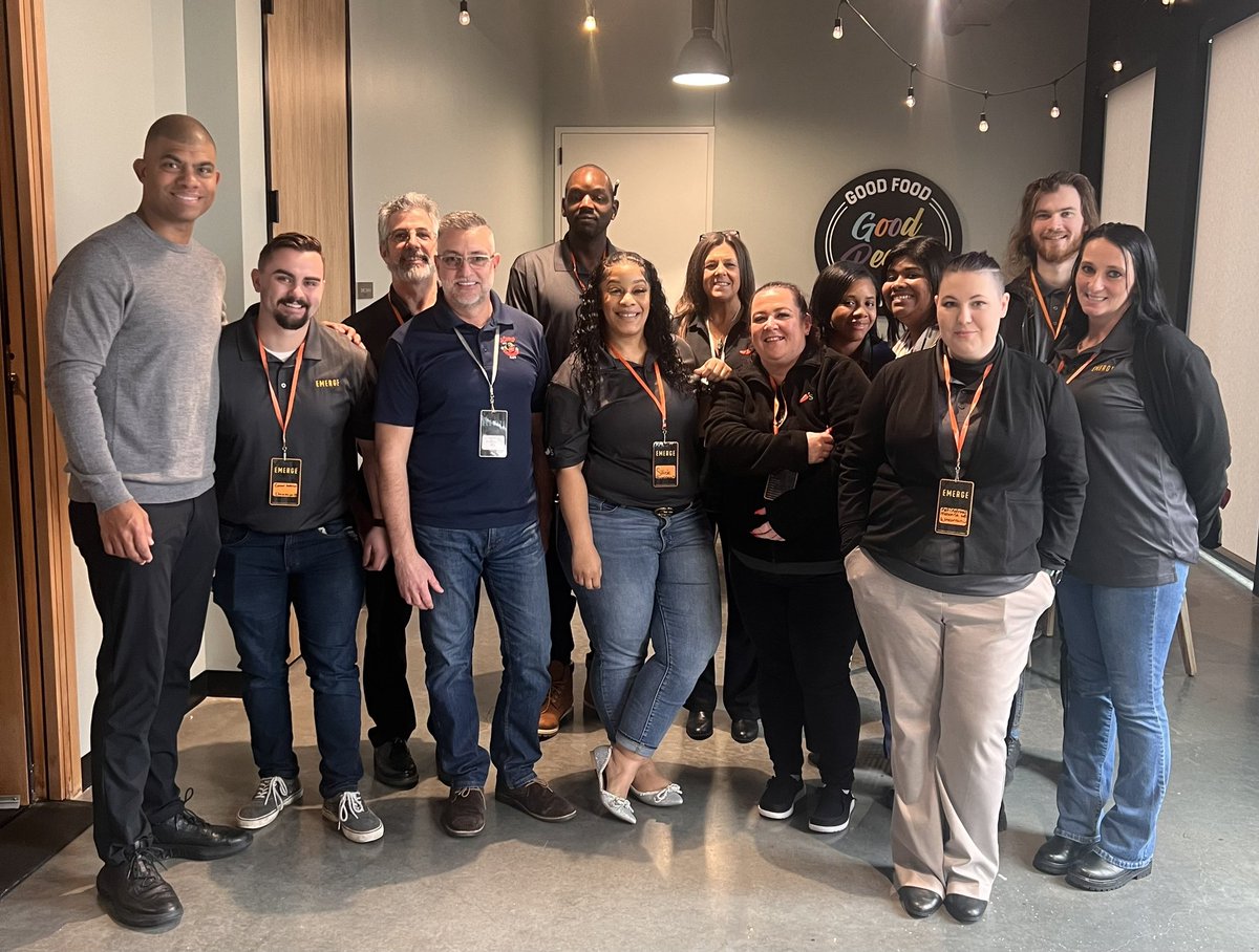 Thankful for the opportunity to break bread with these amazing leaders!  EMERGE/ELEVATE lunch with Midwest Rockstars was a highlight of the trip! #MidwestIsTheBest #ChilisGrow