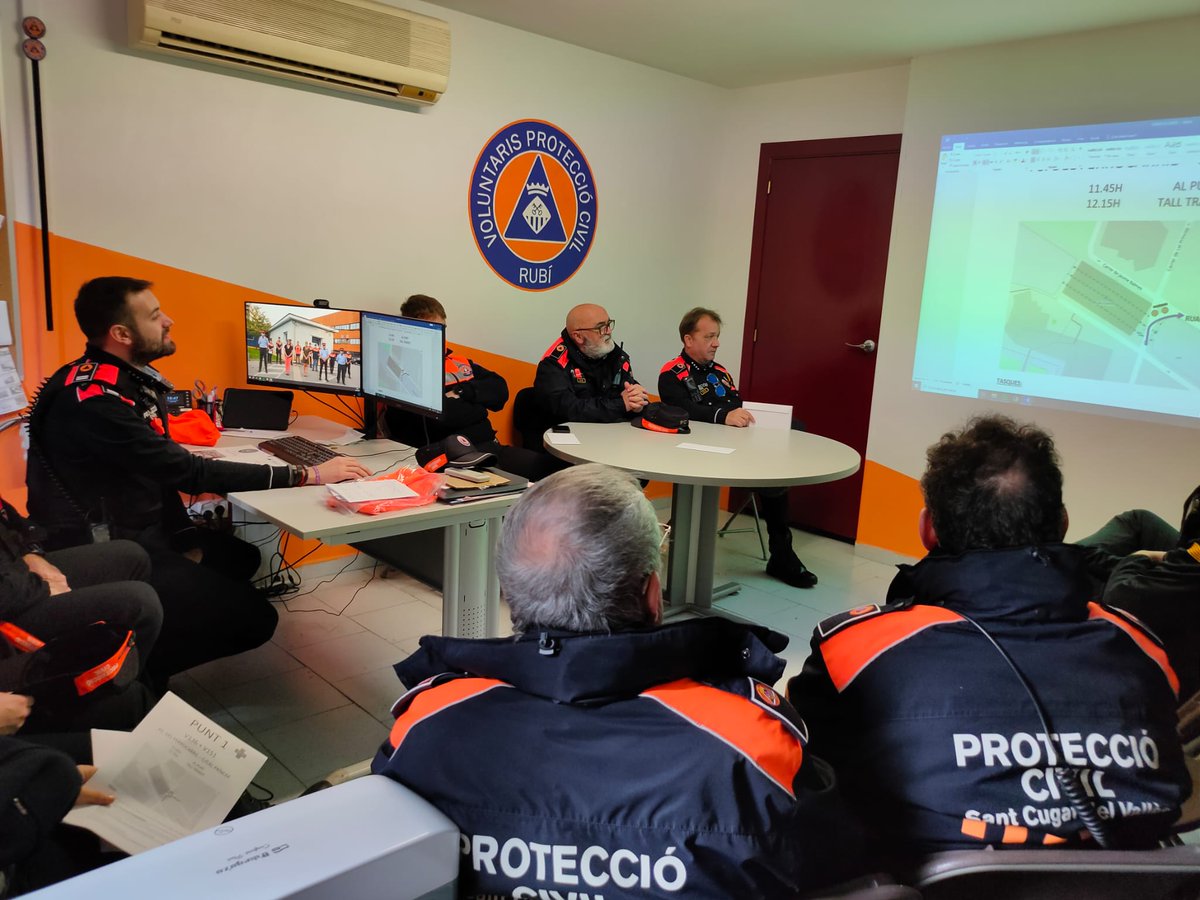 Voluntaris Protecció Civil Rubí tweet media