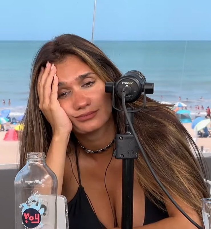 Holaaaaaa buen día, buenas tardes buenas noches, hola mangas de facheros, shupapi muñeño, la occhiato es silenciosa, cállate vieja bosquera #nadiedicenada