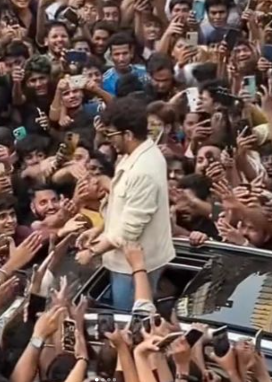 FifafoozTv's tweet photo. That What He Earned ! 🏆♥️ Aaj Dongri Mai Festival hai
.
.
#biggboss17 #bb17 #bb17update #biggboss17contestants #biggboss #MunawarFaruqui #MunawarKiJanta #MunawarWarriors #munawarfaruquifans https://t.co/IQam2M9XDv