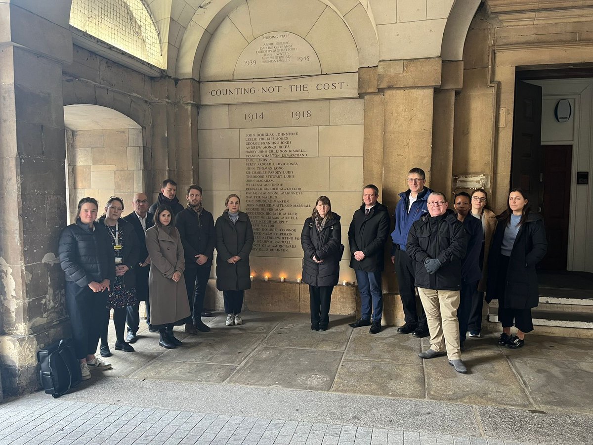 Today @BartsHospital commemorated Holocaust Memorial Day. We remembered the 6m Jews killed by the Nazis and countless others killed in genocides in Cambodia, Rwanda, Bosnia and Darfur. We despair of rising antisemitism and islamophobia #HMD2024 @OliviaRMW @mdstbarts @HMD_UK