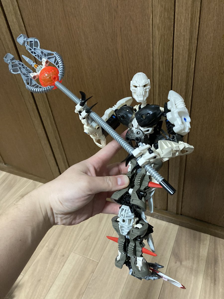 hk11259's tweet photo. 久々に異形系作ったけど、大きすぎて上手く撮れない。
#BIONCLE
#バイオニクル https://t.co/HrJsmhiEpl
