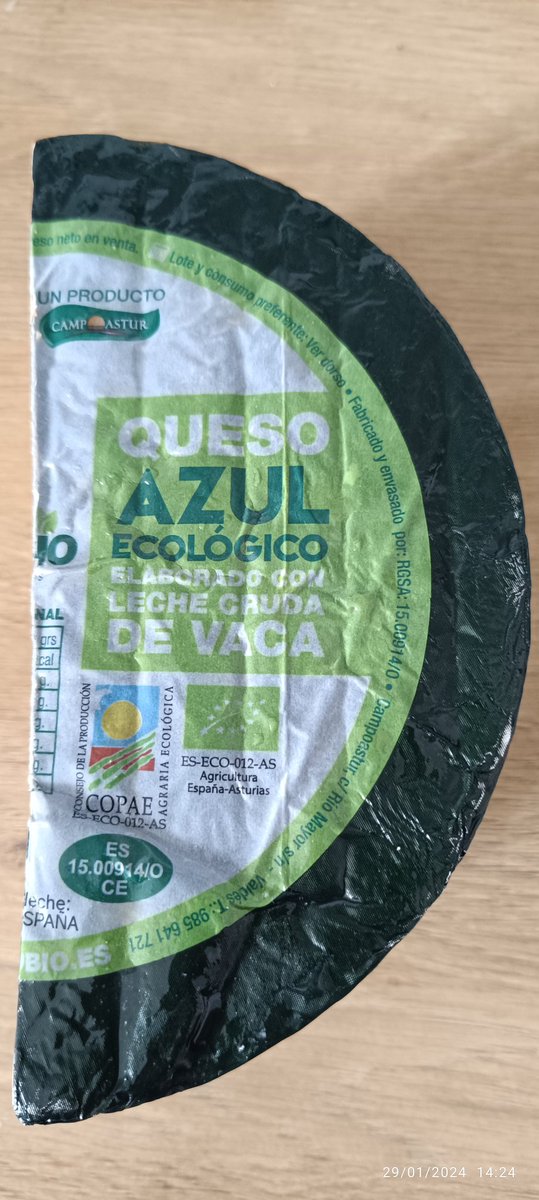 XuanNelGonzali's tweet photo. Vamos da-y a esti queisu de Quesos La Peral. 💪💪💪
#queisu #quesu #cheese #queso #fromage #queijo #LaPeral #Illas #Asturies https://t.co/aciNzsHMao