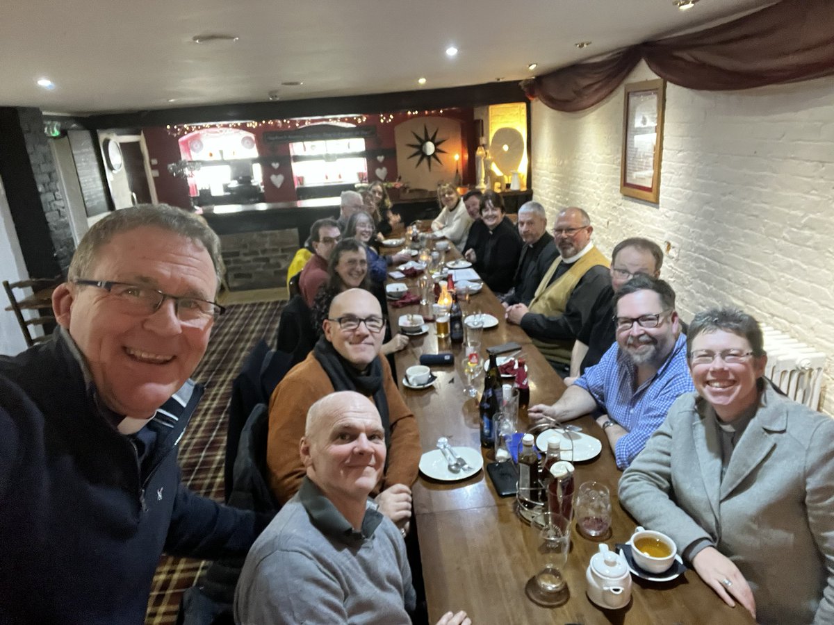 Very very late Christmas lunch with <a href="/GlosDioc/">The Diocese of Gloucester</a> fabulous Area Deans. So grateful for their ministry. @venhilarydawson