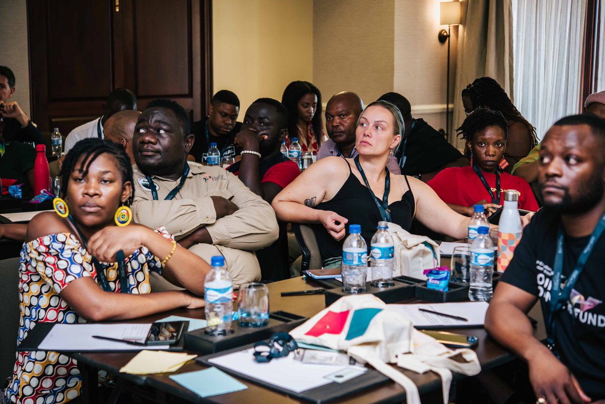 MusicInAfrica's tweet photo. Sound Connects Fund finance administrator James Madikwane sharing perspectives on grantee financial reporting during the Peer to Peer Learnings session at the Sounds Connects Conference in Maputo, Mozambique.
#soundconnects
#soundconnectsfund
@goetheinstitut
@acpeuculture https://t.co/MOHHXZlhxD