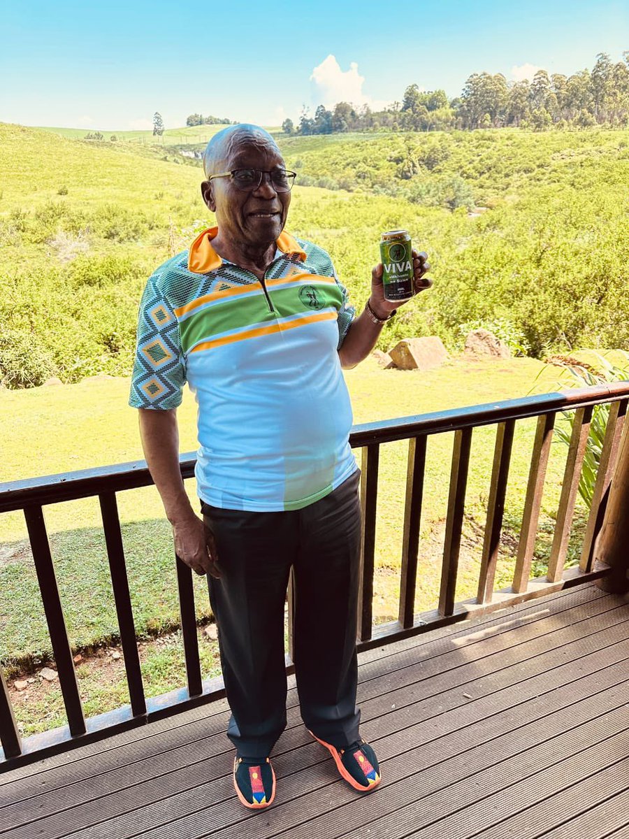 UmkhontoOwethu's tweet photo. 2/3 Majority or nothing says our fellow comrades. Ma MK amahle it is possible. Let me take sip๐ซต https://t.co/hmmzBPL46u