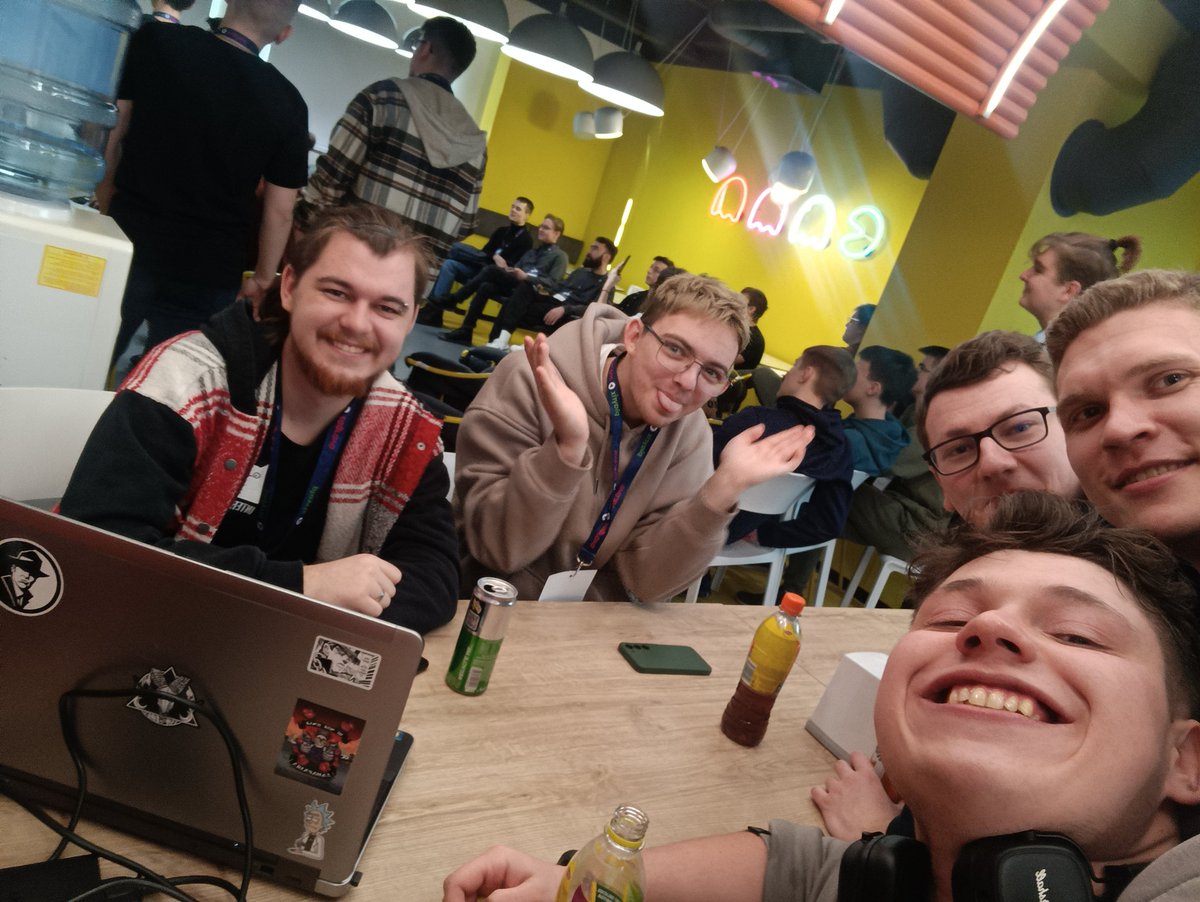 Wait... What? Interactive tweet media