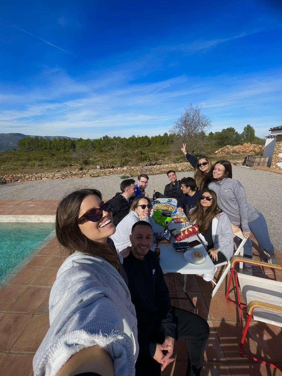 KrisGarrote14's tweet photo. No recuerdo un finde tan sanador como este, mis amigos son los mejores y no admito discusión alguna ❤️‍🩹 https://t.co/OPcYqgFcOf