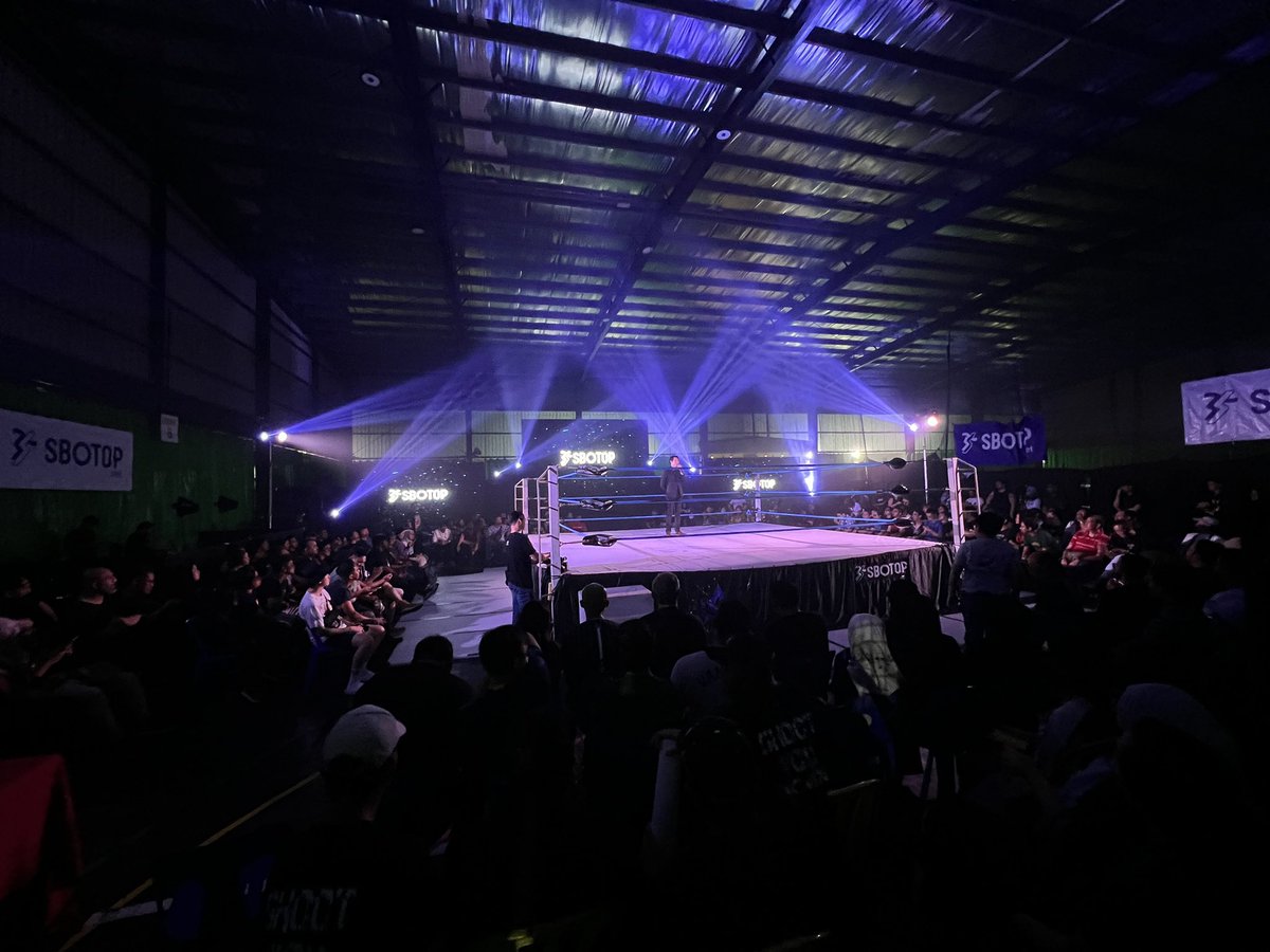 🙌 A heartfelt shoutout to the incredible APAC Army! 🌟 APAC Wrestling Enter The Dragon surpassed all expectations, with a full-house turnout that left us speechless. The enthusiasm and energy from our amazing crowd made it an unforgettable night! 📸: Patrick Ng