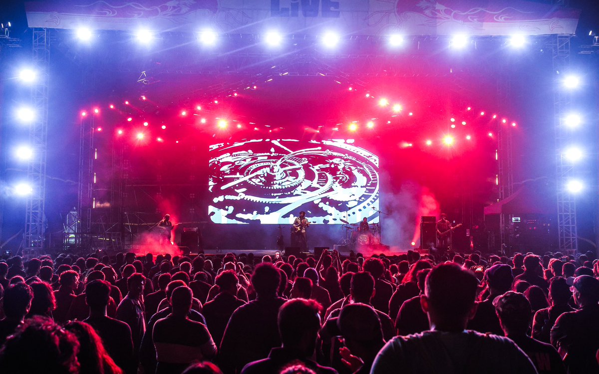 Ground Control tweet media