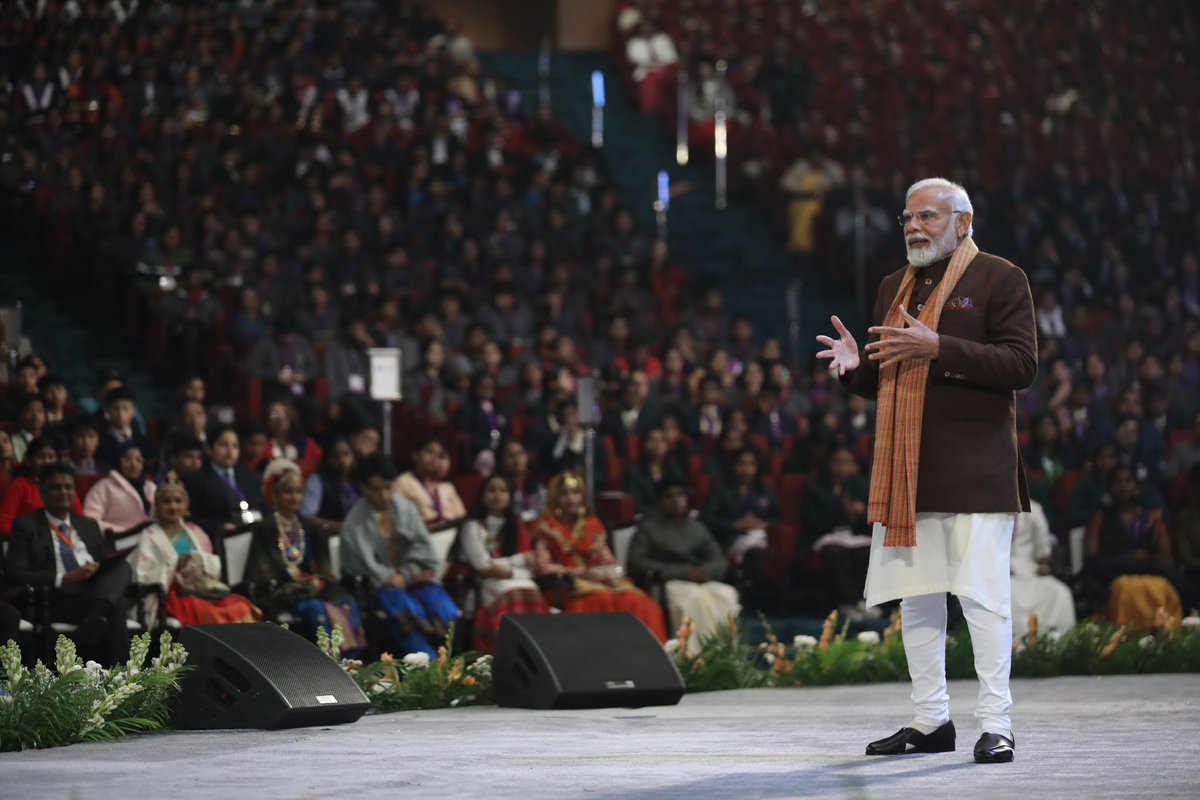 Sincere gratitude to Hon. PM @narendramodi ji for being the strongest pillar of support and motivation, particularly for our #ExamWarriors. 

The pro-tips, guidance and dose of positivity at #ParikshaPeCharcha will help our students strike a balance between academic excellence…