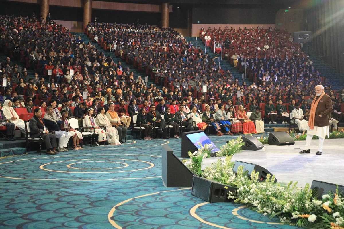 Thank dear students, #ExamWarriors, parents, teachers and schools for the record participation in #ParikshaPeCharcha.

PM @narendramodi’s valuable guidance has enriched us all. I am sure it will help our students de-stress, beat exam blues, become more confident & resilient,…