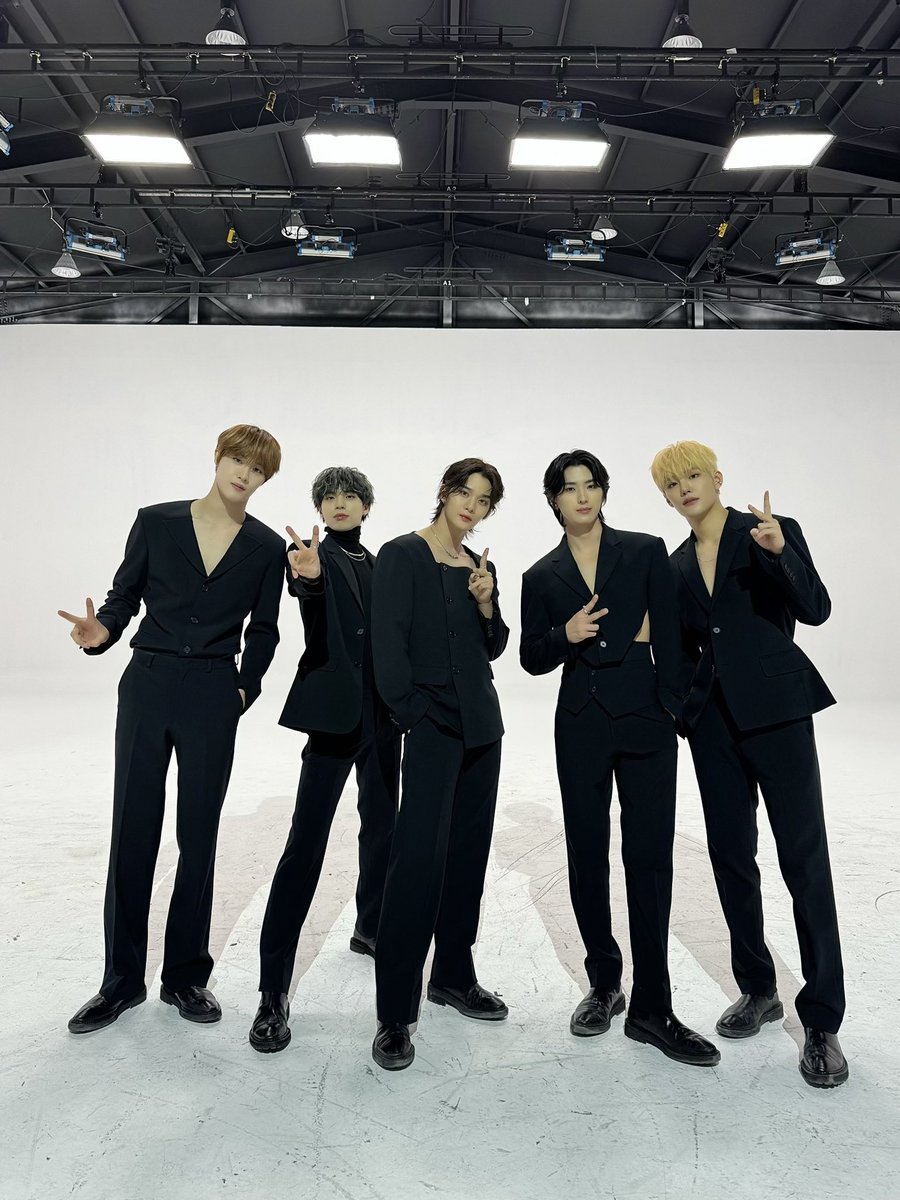 CIXFRANCE's tweet photo. ⌜🌐⌟ TWITTER 𖥔 28.01.24 ⟢˚.

 › CIX 1ere semaine 

⌕ @CIX_Official #CIX #씨아이엑스 https://t.co/jyZH5c80C3