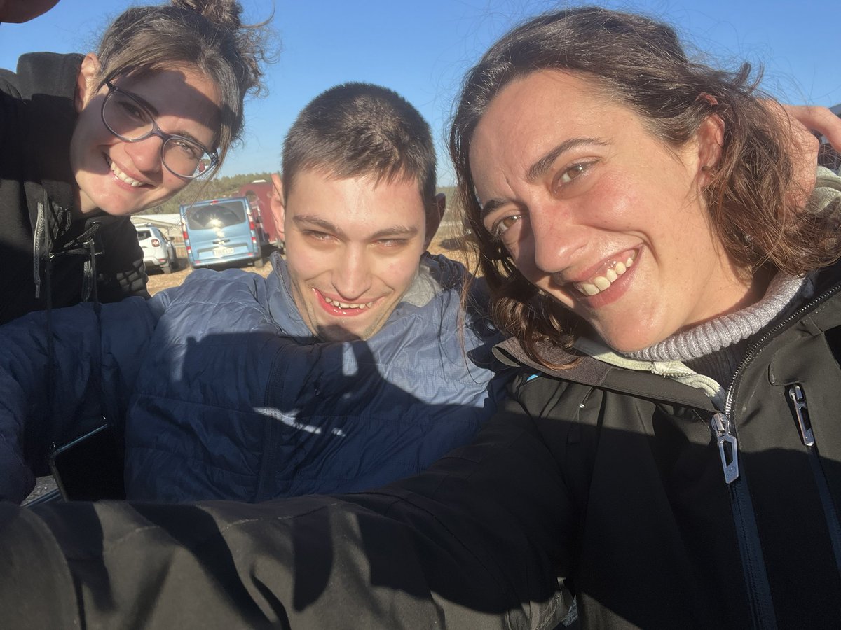 somtinac's tweet photo. Començant la setmana i acabant el mes de gener amb aquests selfies 😎😎😎
Peticions que es fan possible i ens deixen fotos com aquestes!

#Tinac #Cavalls #Selfies #Peticions #Vincle #Equip #Vínculo #Equipo #Team #Horses https://t.co/DtZvowCVVY