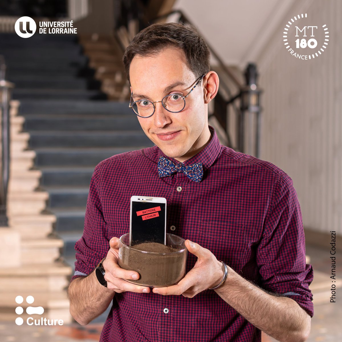 #lithium #impact #environnement Avant de découvrir Nicolas Fierling <a href="/labo_liec/">LIEC</a> sur scène #mt180 <a href="/univ_lorraine/">Lorraine</a>, faites connaissance avec lui. Portrait : factuel.univ-lorraine.fr/node/25520
<a href="/CNRS_Centre_Est/">CNRS Centre-Est</a>