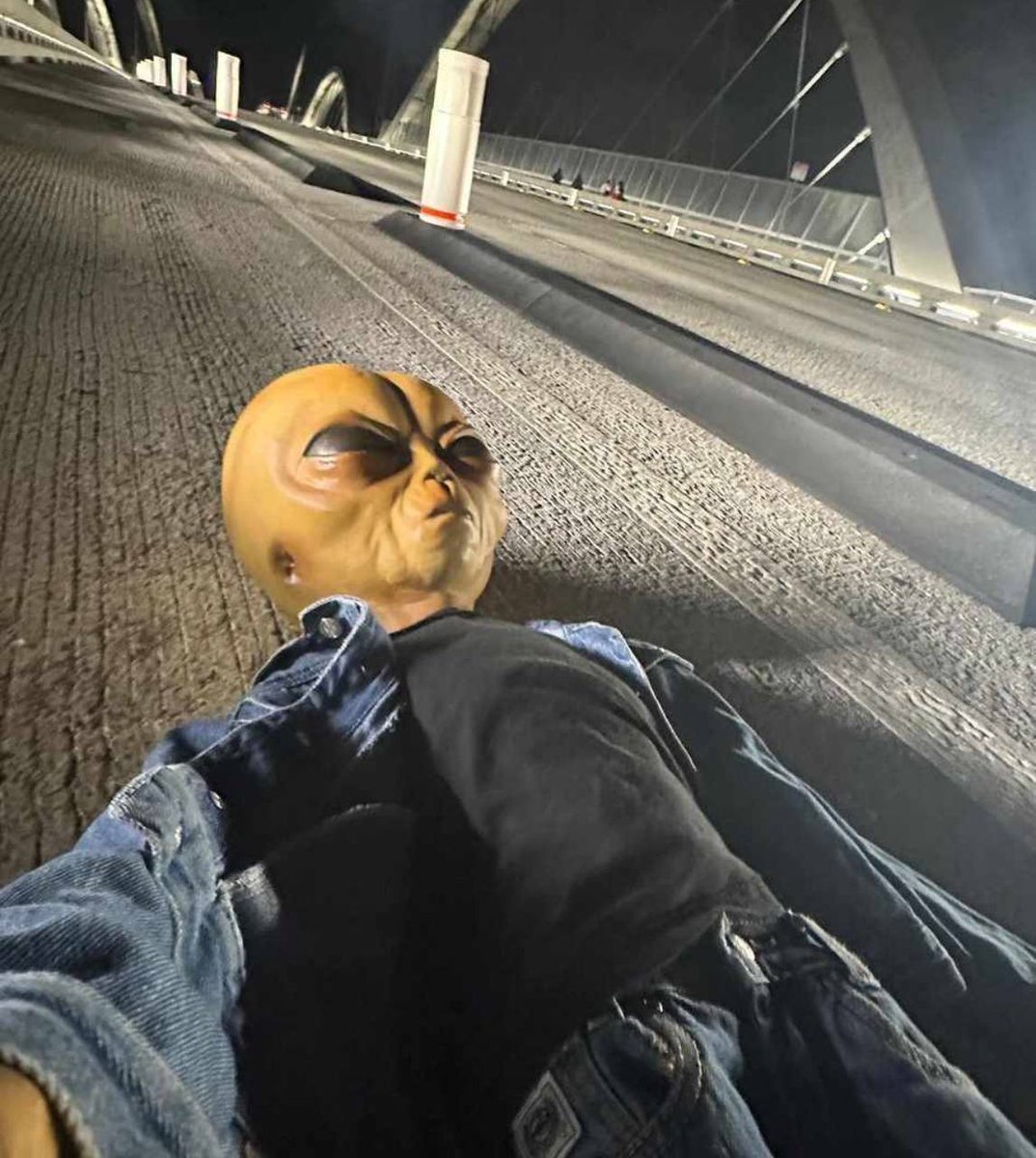 Alien dude is homeless cos his human wife divorced him.