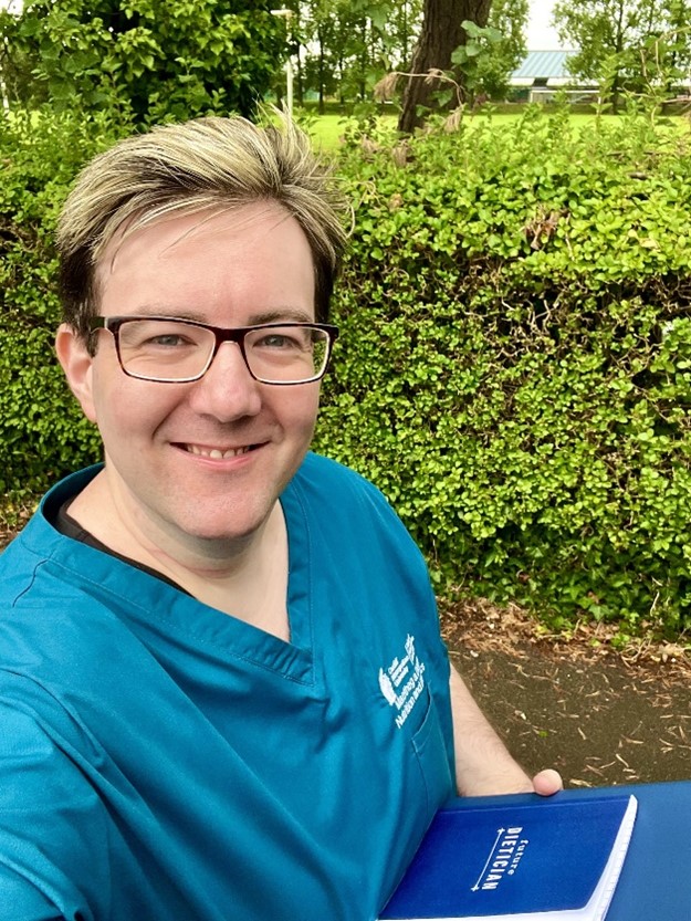 dietetics_met's tweet photo. Great to hear from Gareth, enjoying placement with @SBUHBDietetics and proud to be putting his quality improvement idea into action! Excellent to see our future workforce contributing to the sustainability and effectiveness of services #CardiffMetEDGE #BDA #RD2B #futureleaders https://t.co/yq0AquPQ9g