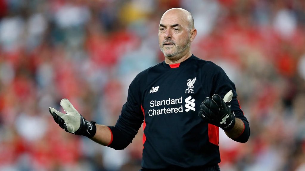 Zimbabwe’s Greatest Footballers of All Time [Thread] 

1. Bruce Grobbelaar

The former Liverpool goalkeeper was the first African to win the Uefa Champions League (then called the European Cup) when he conquered the continent with the Reds in 1984, and remains the only Zimbabwean…