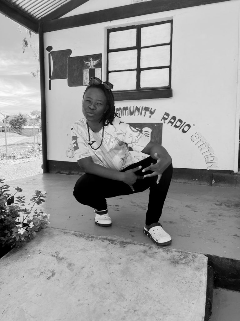 WeziVMhone's tweet photo. Chongwe community radio station, #PassMeTheMic
https://t.co/qPaXbmAz5w https://t.co/5qB4ySu8nl