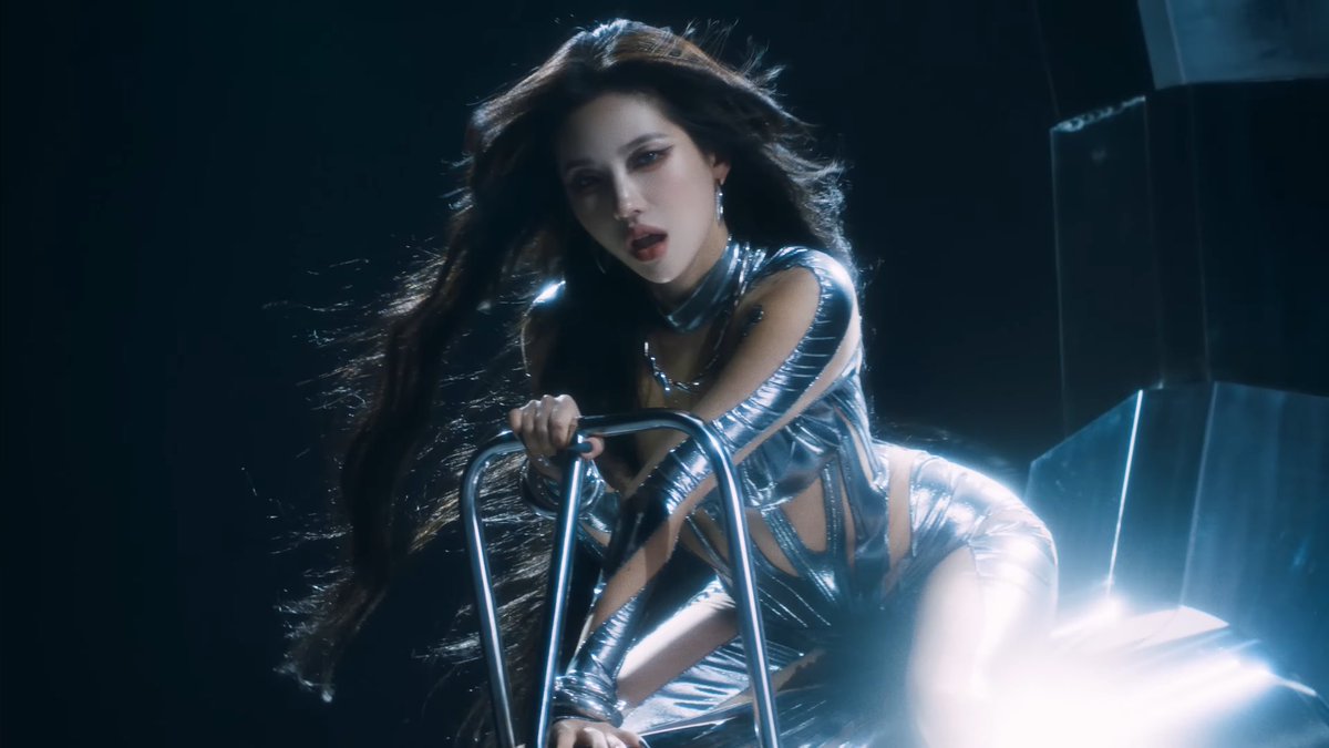 PopBase's tweet photo. (G)I-DLE drops the music video to ‘Super Lady.’

Watch: https://t.co/2nmYwfNCos https://t.co/2CHNB8Rnji
