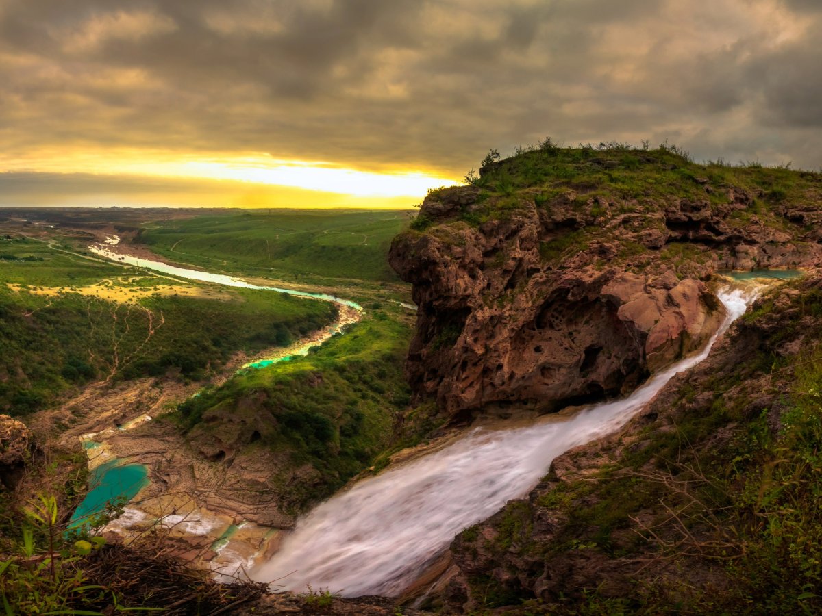 تايم أوت دبي tweet media