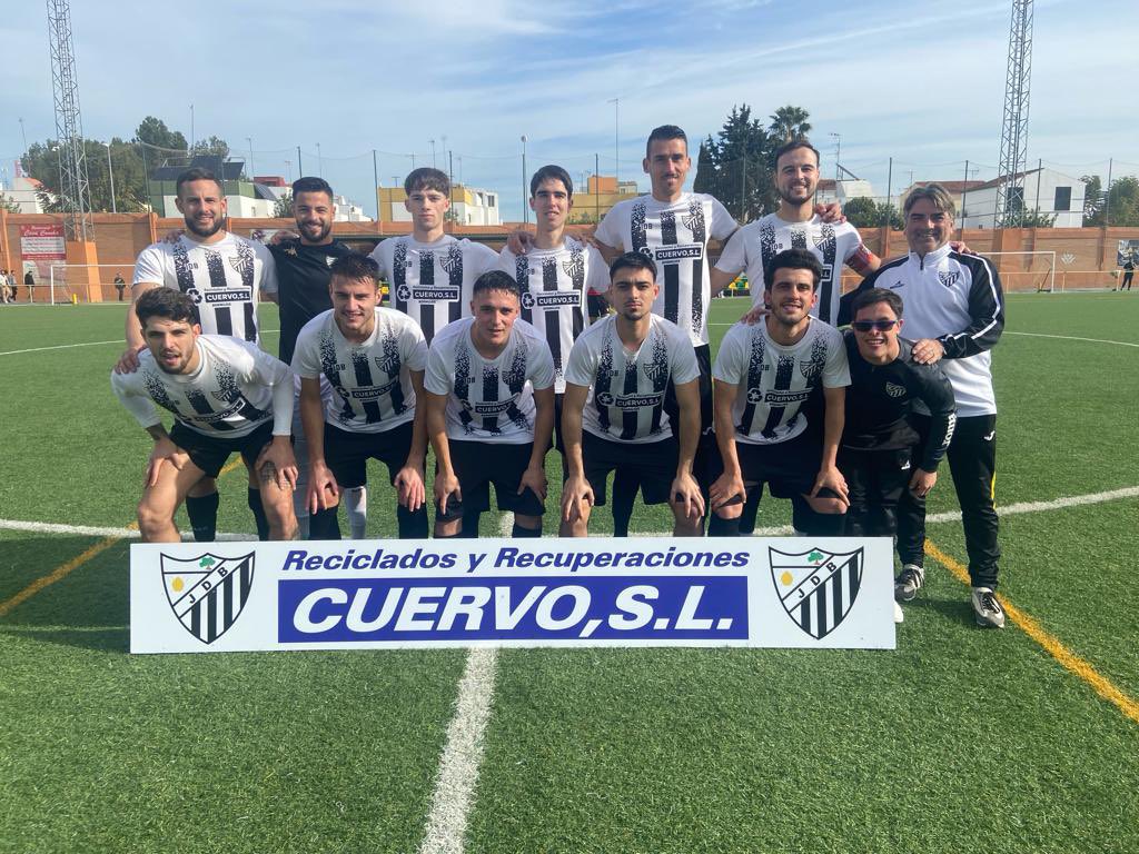 ¡ Este equipo quiere más ! Otra portería a cero y a seguir currando. #ForzaJuve ⚪️⚫️🍍