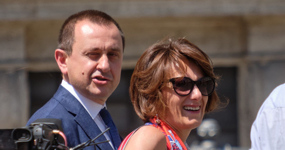 ultimora_pol's tweet image. Carlo #Calenda: "Elena #Bonetti ed Ettore #Rosato entrano in #Azione"

@ultimora_pol
