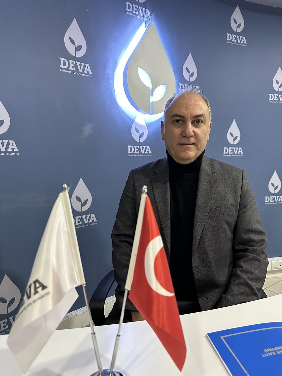 devaankarada's tweet photo. Bugün İl Binamızda nöbetçimiz İl Yönetim Kurulu Üyemiz Veli Anar, siz kıymetli hemşehrilerimizi misafir etmek ve sizlerle hasbihâl etmek için il binamızdalar.
🌱💧🌱💧🌱💧🌱
#DevayaDavet
#AnkaraİçinHazırızBizDEVAYIZ

@devapartisi
@alibabacan
@nutkuakin https://t.co/FQ4esQpzaa