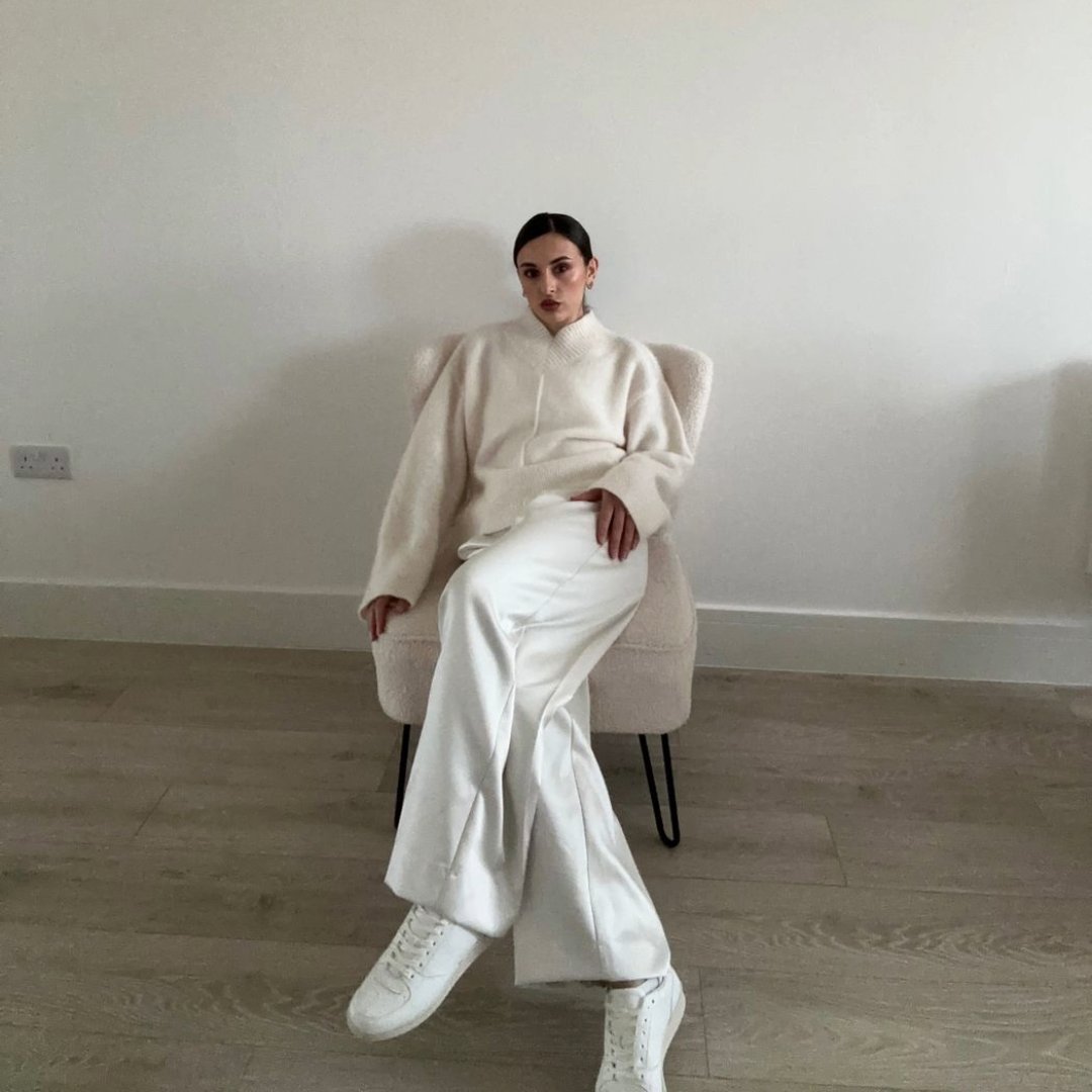 @angelabeqo in the iconic Eden V3