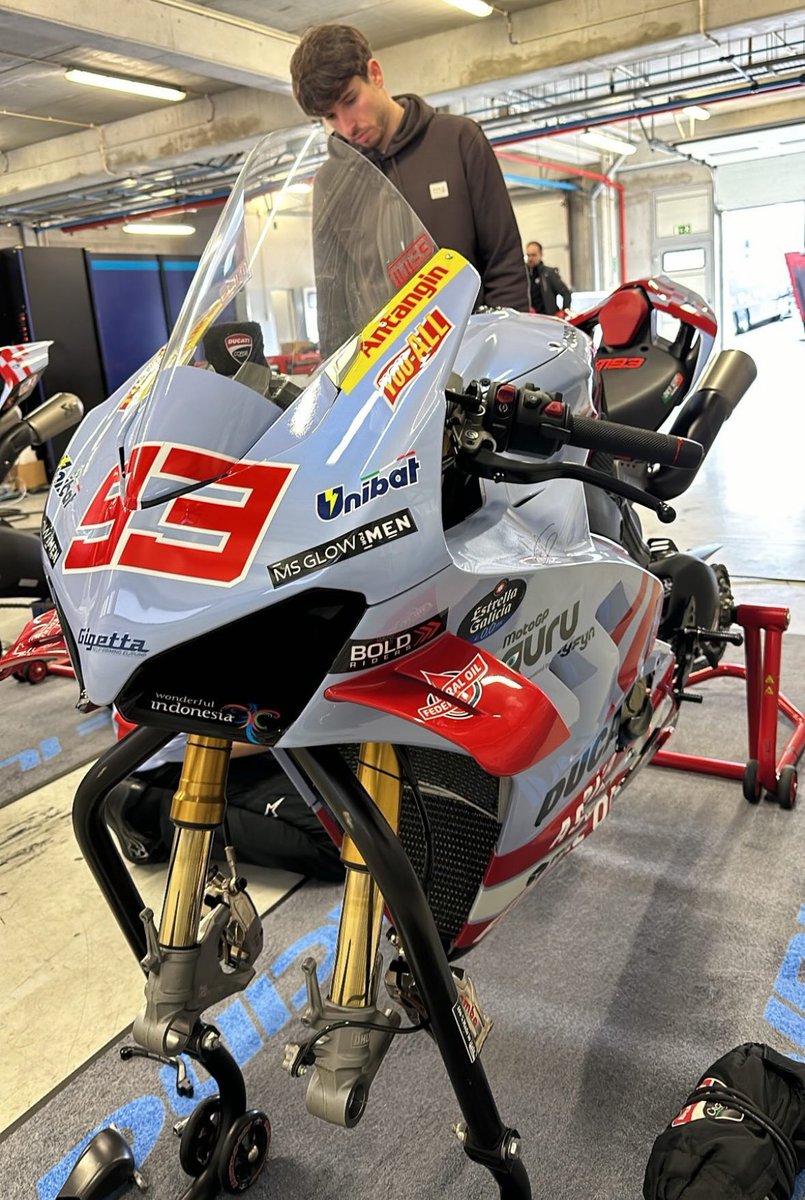 The Ducati MotoGP riders will be on track today at Portimao for the WorldSBK test. 

Check out Marc Márquez’s Panigale V4 😮‍💨