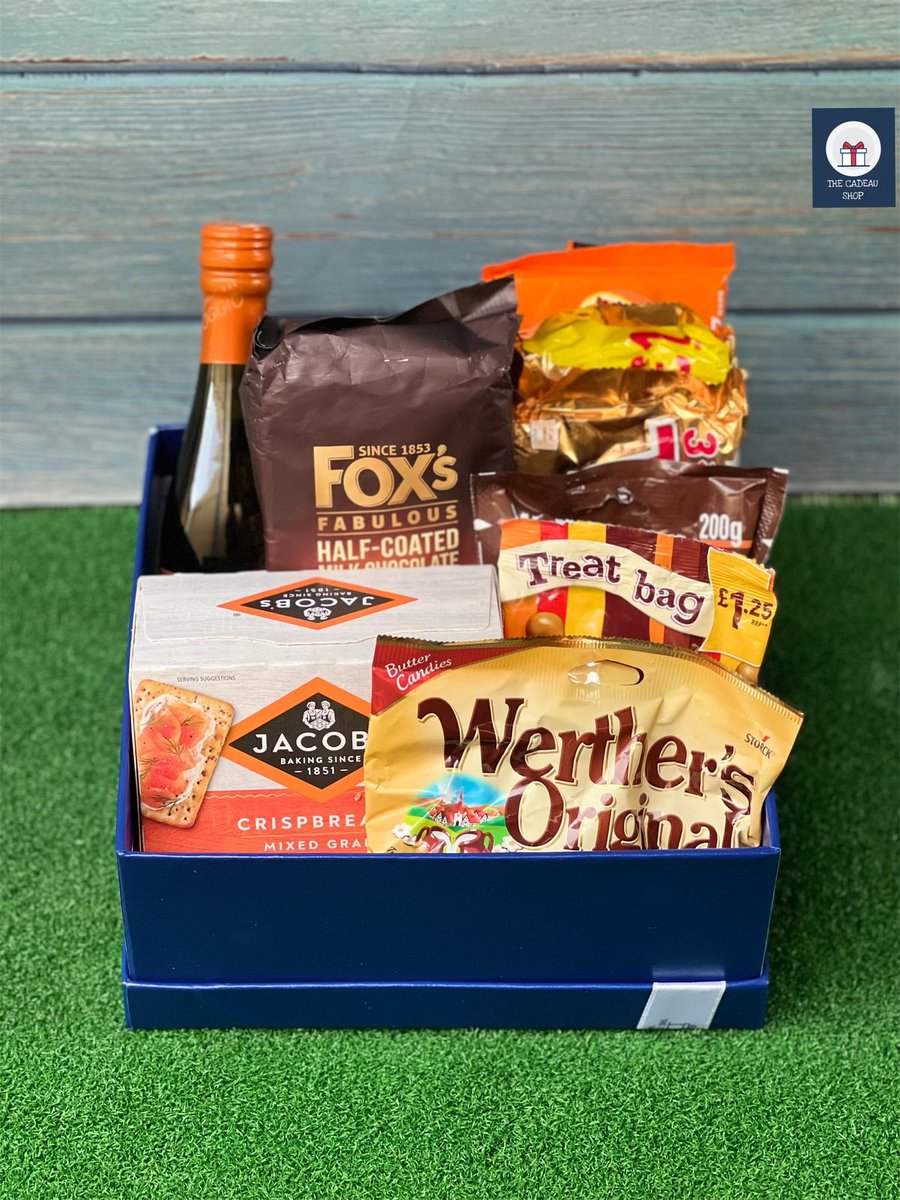 TCadeaushop's tweet photo. Not brown skin girl but brown themed box. https://t.co/jJm2mmiymU