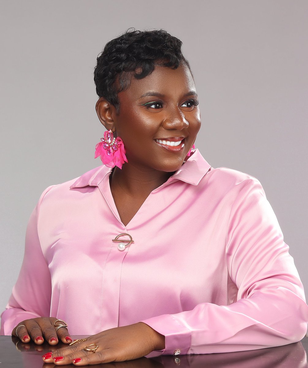 tenigma__'s tweet photo. It's My Birthday!!!!🎊🎊🎊🎊🎊

I'm particularly happy to have scaled a very tough year. I pray for softer years ahead! 💖

#pinkslush
#africanbarbie https://t.co/tlXM16ljff