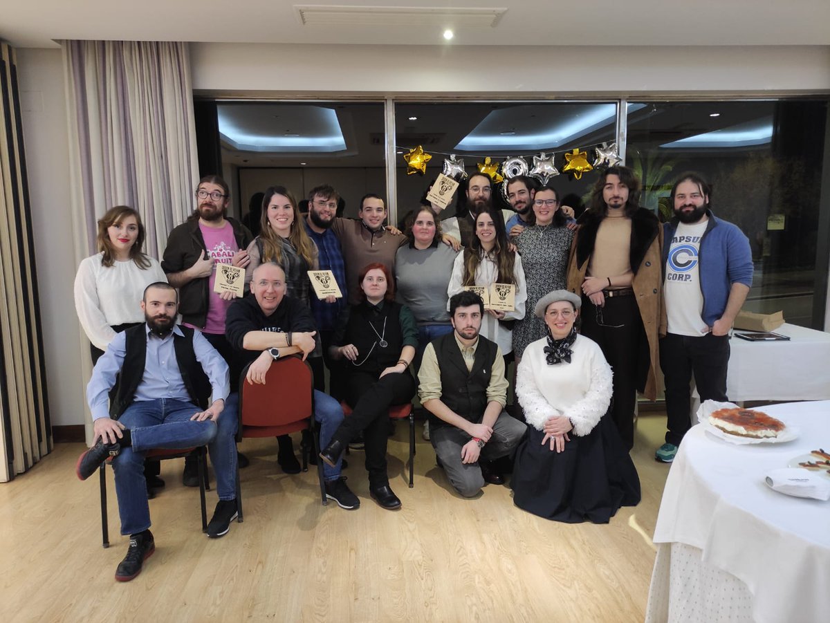 OrdenRevanCan's tweet photo. Aunque el origen de la idea se comenzó a formar en 2015, no fue hasta enero de 2017 cuando Orden de Revan diese sus primeros pasos de forma oficial. Así que como cada enero, nos hemos reunido no solo para celebrar el año nuevo, si no también nuestros 8 años como asociación. https://t.co/96NQL1C44d