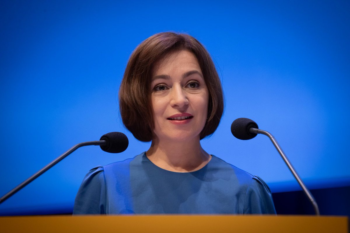 RRInternational's tweet photo. #Decretul de numire în funcţiile de viceprim-ministru şi ministru al afacerilor externe a fost semnat luni 29 ianuarie de către şefa statului. (2/2) https://t.co/qQn3U6fyJG