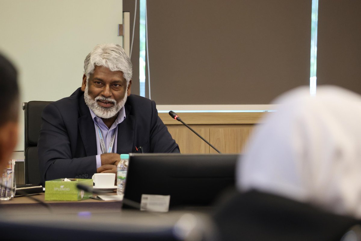 protecthealthco's tweet photo. Welcoming Professor Elilarasu Renganathan, our newly appointed Independent Director, to the ProtectHealth office. https://t.co/6hxF0cAuR8