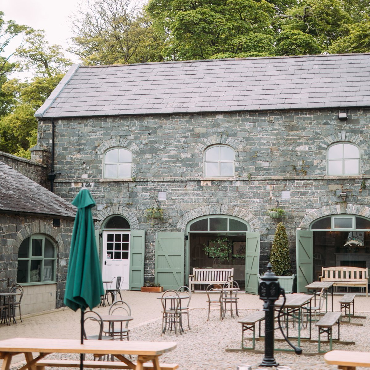 Our newly refurbished Coach House provides an excellent space to hold a variety of events.

This rustic, bright and spacious venue is ideal for meetings, workshops, corporate activities, group bookings and so much more.

#workshops #events #meetings #visitbelfast #visitmourne