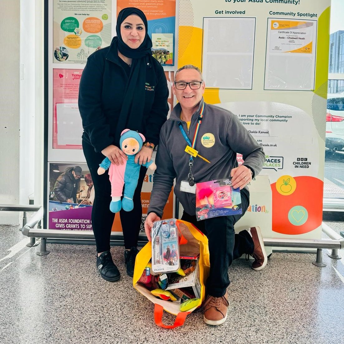 We were delighted to pick up some toys from Shahla, our Community Champion friend at Asda Chadwell Heath. We know that the children in our hospitals will absolutely love these toys. Thank you to everyone at Asda Chadwell Heath for your continued support.
#asdadonation #nhscharity