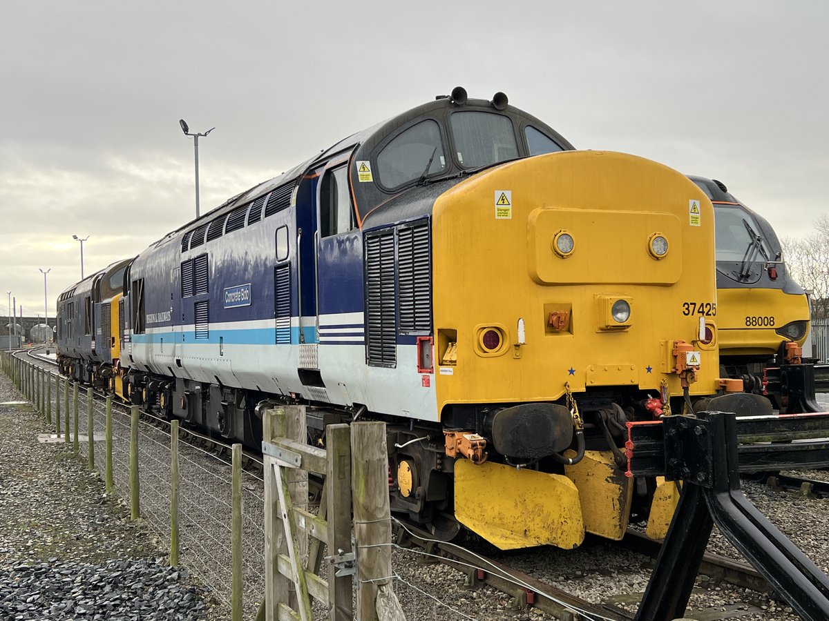 The last of the DRS class 37s are still available for bids, you could buy yourself an iconic piece of railway heritage. Full details on our website - directrailservices.com/direct-rail-se… #Class37 #Railway #Tractor #Bob