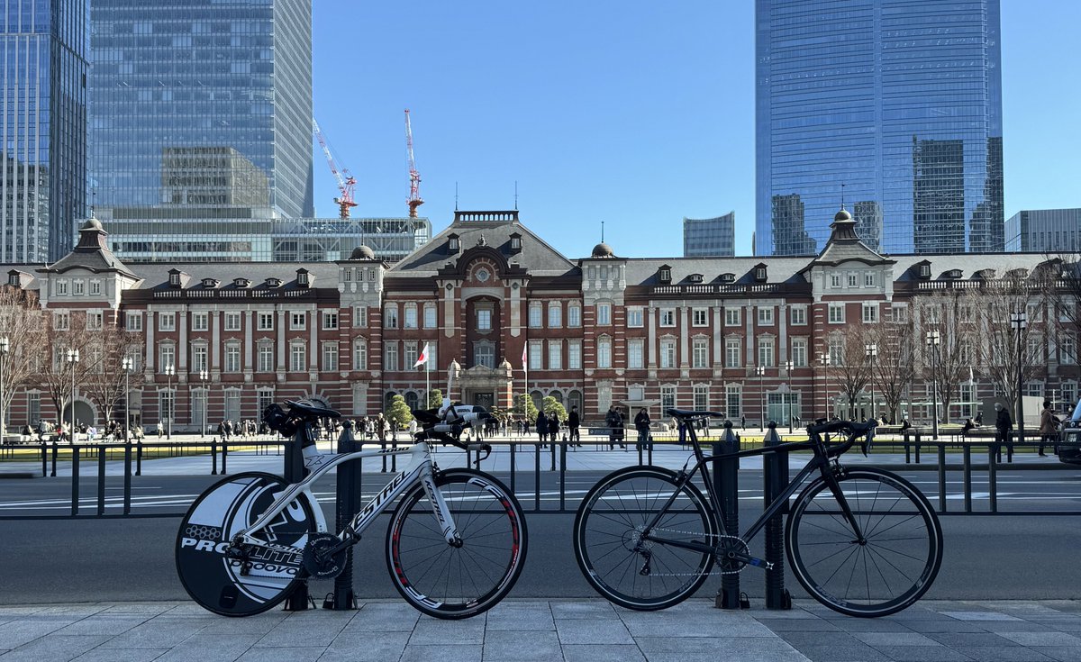 ebitenKhoda's tweet photo. 今日のハイライト!学校が休みだったから友達と東京に行ったよ!風もほとんど無くて最高のサイクリング日和だった! #ロードバイク #KhodaBloom #kestrel https://t.co/WeTQgF0fnO